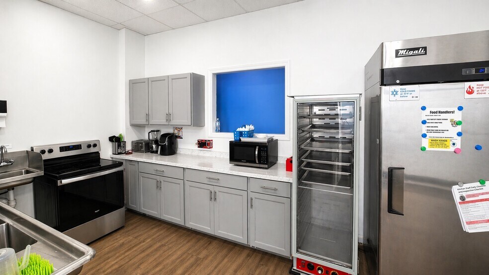 More Photos Of 163-175 Nassau Rd, Roosevelt Freestanding For Sale