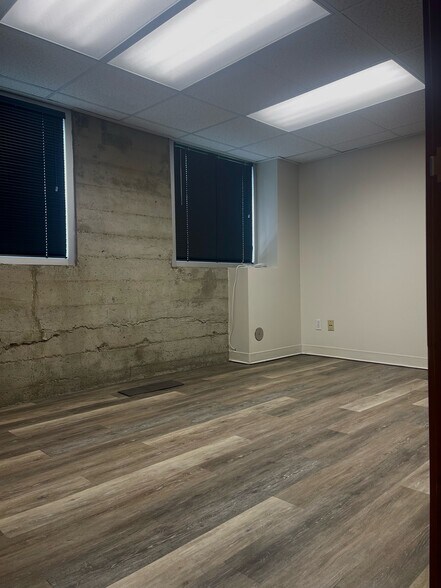 More Photos Of 517 S 200 W, Salt Lake City Freestanding For Lease