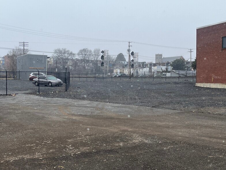 More Photos Of 430 N 3rd St, Reading Land For Lease