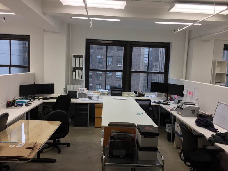 More Photos Of 535 Eighth Ave, New York Office For Lease