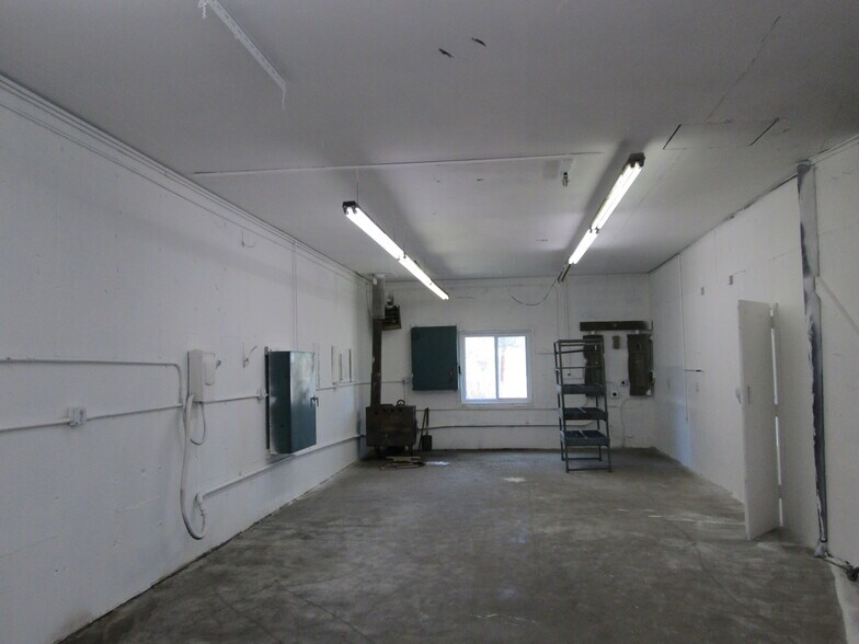 More Photos Of 17831 Co 1 Rd, Florissant Manufacturing For Sale