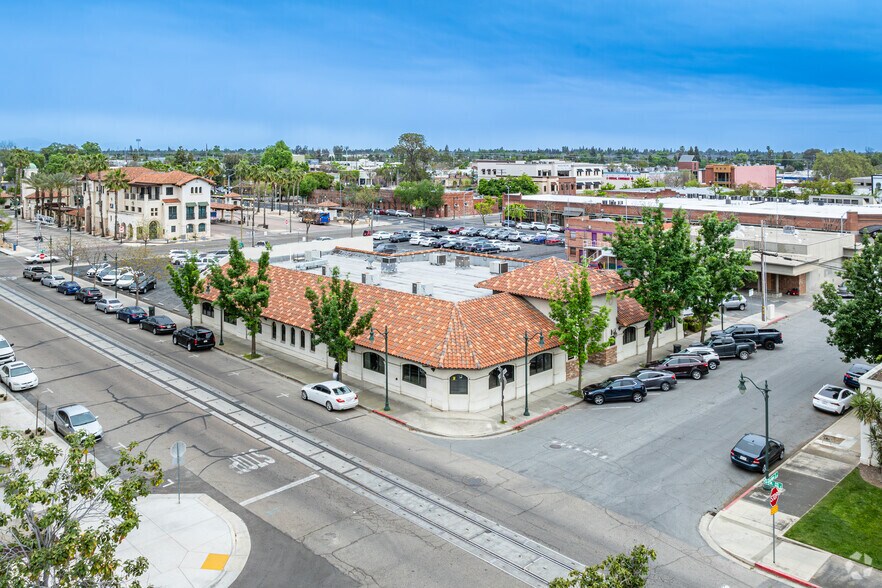 More Photos Of 222 N Garden St, Visalia Office For Lease
