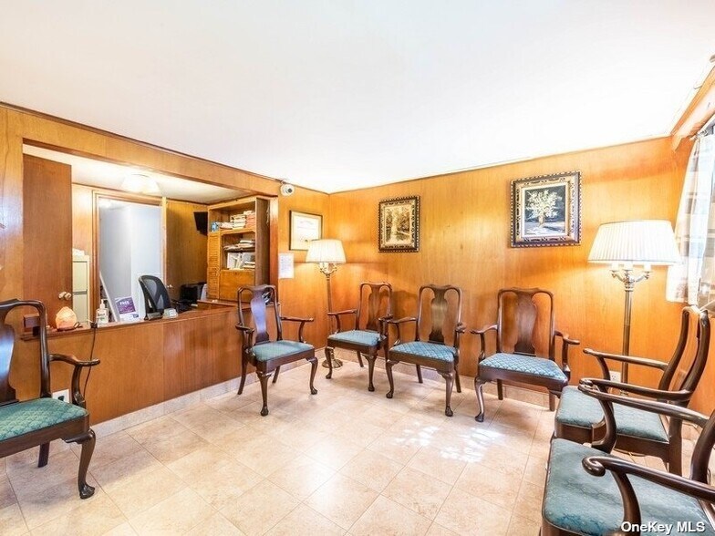 More Photos Of 849 Park Ave, Manhasset Medical For Sale