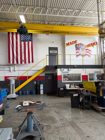 More Photos Of 30744 Groesbeck Hwy, Roseville Manufacturing For Sale