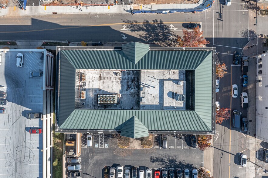 More Photos Of 214 W College St, Murfreesboro Office For Sale