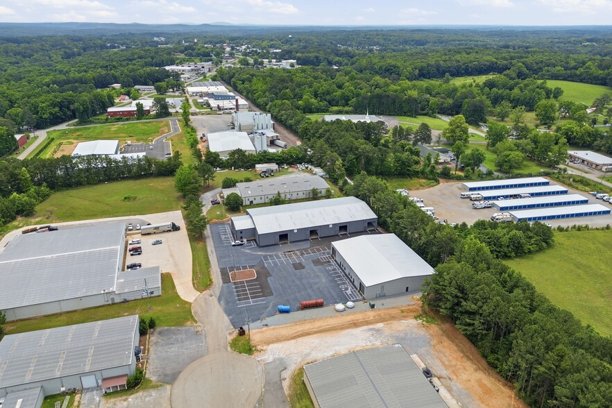 More Photos Of 120 Don Westbrook S Ave, Jasper Manufacturing For Sale