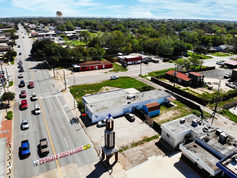 More Photos Of 905 W Main St, La Porte Warehouse For Sale