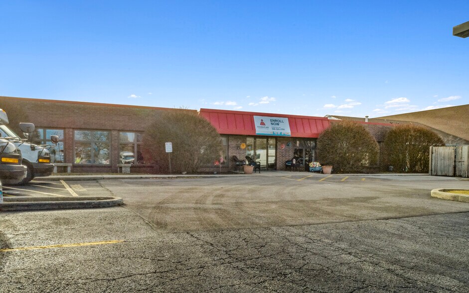 More Photos Of 925 E Nerge Rd, Roselle Daycare Center For Sale