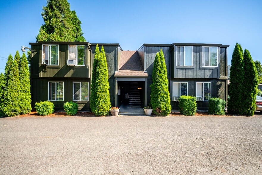 More Photos Of 1046 NE 17th Ave, Hillsboro Apartments For Sale
