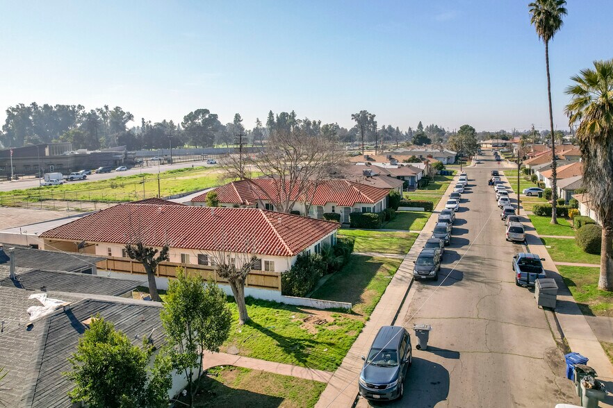 More Photos Of 543 W Hammond Ave, Fresno Multifamily For Sale