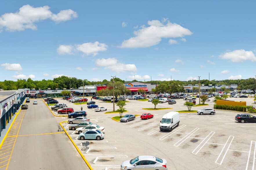 More Photos Of 2625 N Hiawassee Rd, Orlando Storefront For Sale