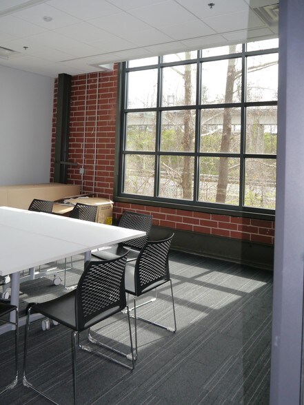 More Photos Of 165 Ottley Dr NE, Atlanta Office For Lease