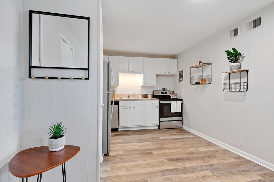 More Photos Of 2350 Ridge Ct, Lawrence Apartments For Sale