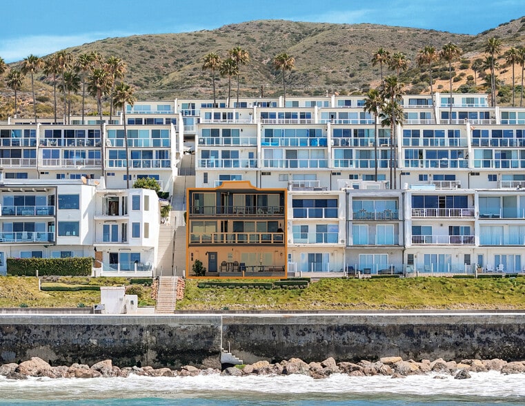 More Photos Of 11914 Beach Club Way, Malibu Multifamily For Sale