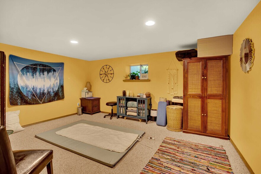 More Photos Of 1016 SE 12th Ave, Portland Office For Sale