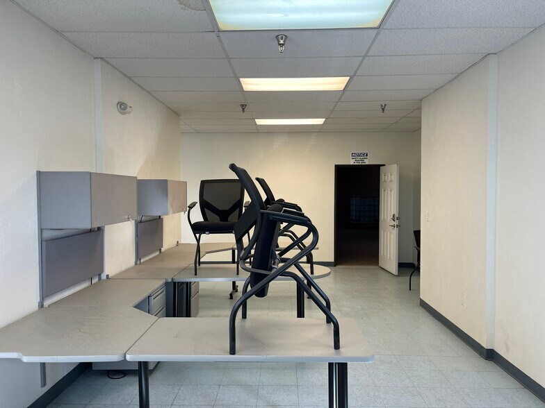 More Photos Of 9615 Broadway Blvd SW, Albuquerque Warehouse For Sale