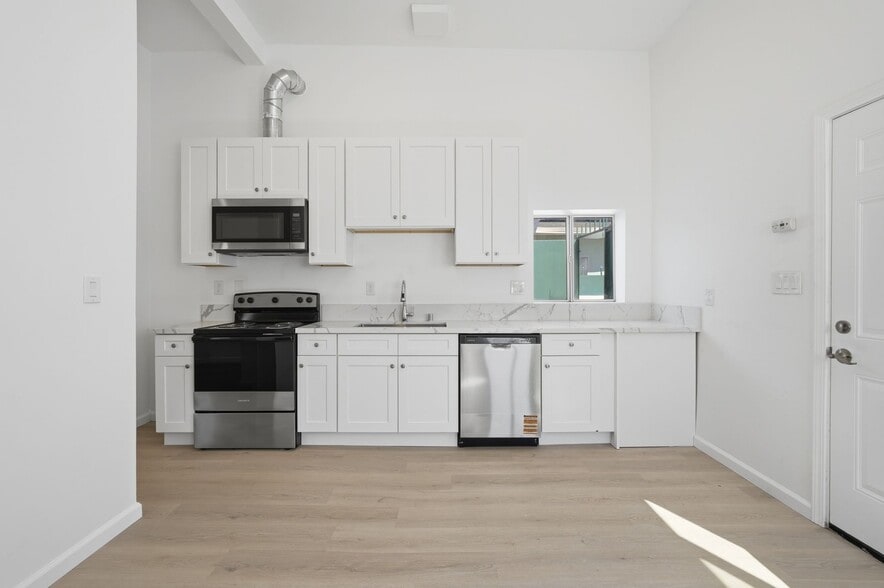 More Photos Of 3153-55 G St, San Diego Apartments For Sale