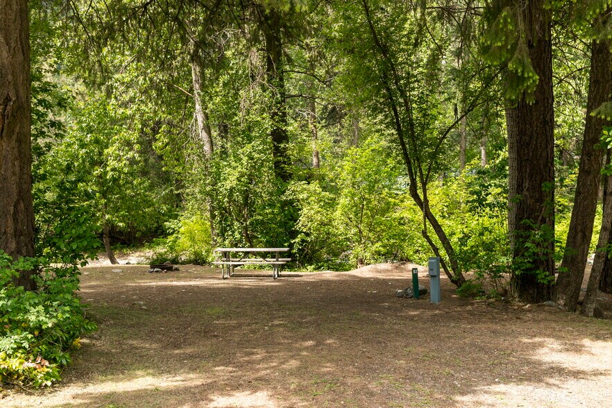 More Photos Of 3300 US Highway 97, Peshastin Specialty For Sale