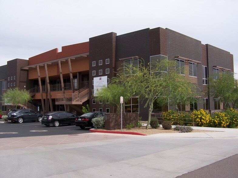 More Photos Of 2060 W Whispering Wind Dr, Phoenix Medical For Lease