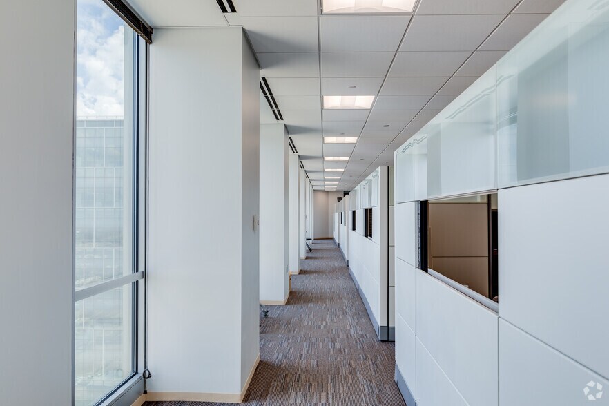 Photo of 20th Floor Ste 2000