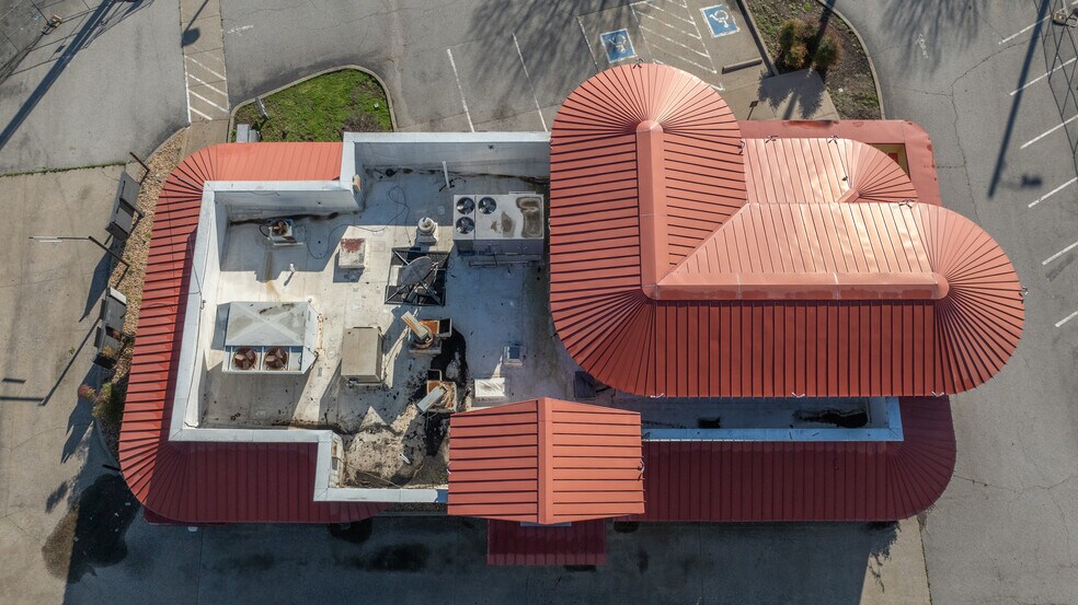 More Photos Of 1504 Hampton St, Nashville Fast Food For Lease