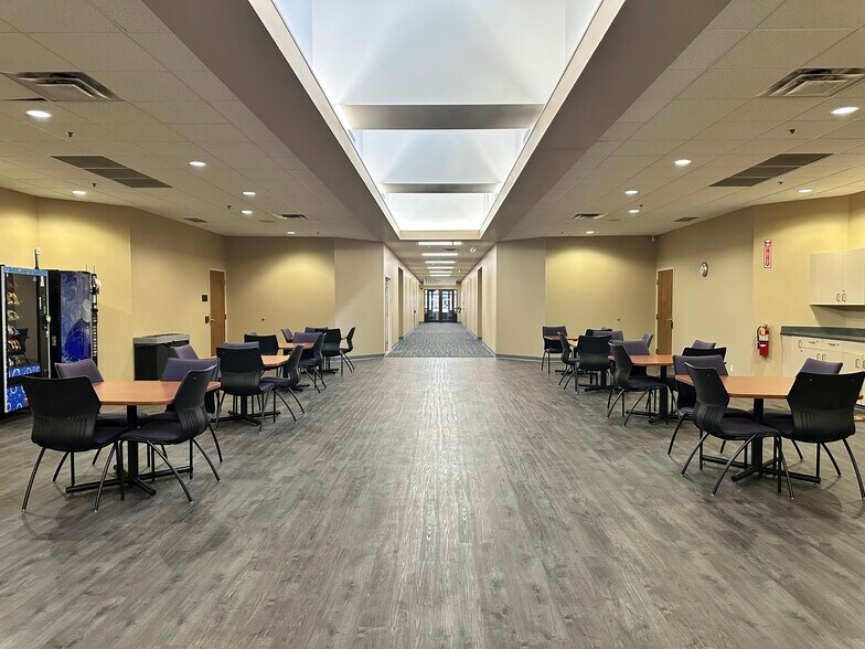 More Photos Of 1961 Premier Dr, Mankato Office For Lease