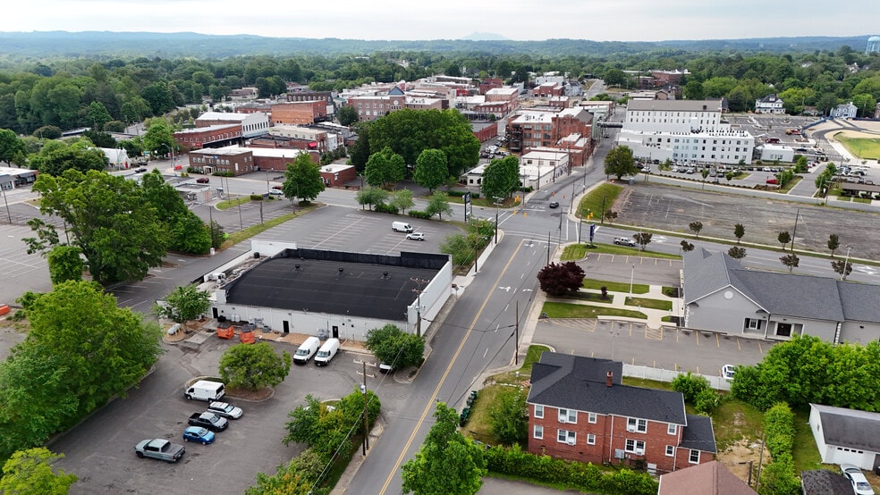 More Photos Of 517 Willow St, Mount Airy Apartments For Sale