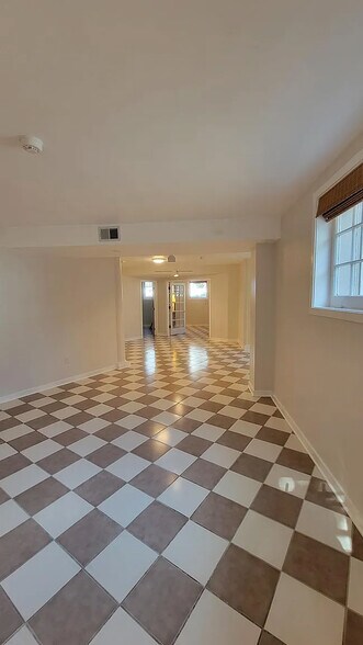 More Photos Of 116-120 Record St, Frederick Office Residential For Lease