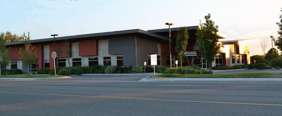 More Photos Of 201 N Maple Grove Rd, Boise Office For Lease