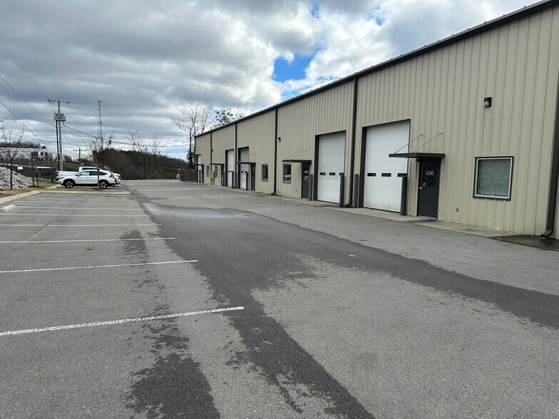 More Photos Of 430 Haynie Ave, Nashville Warehouse For Lease