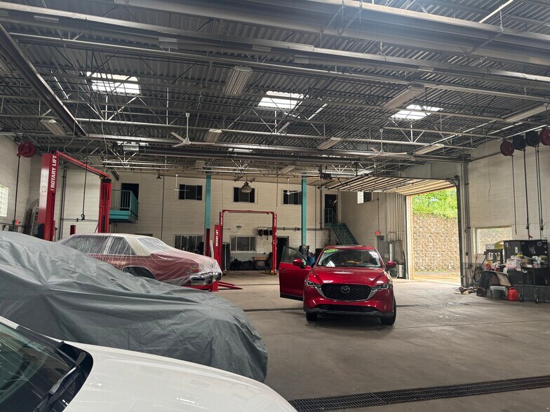 More Photos Of 1101 Lincoln Hwy, North Versailles Showroom For Sale