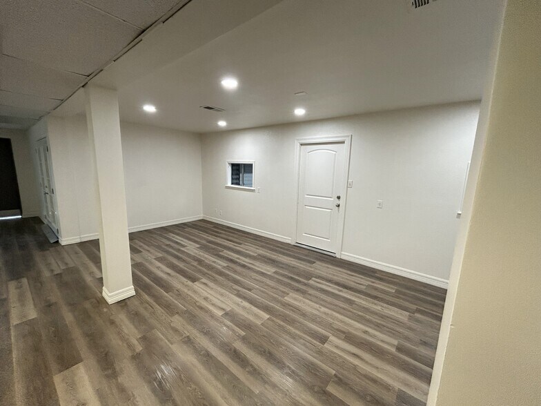 More Photos Of 2331 Wirtcrest Ln, Houston Unknown For Lease