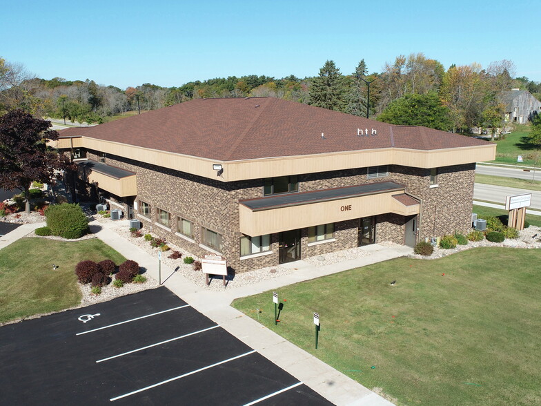 Primary Photo Of 1 E Waldo Blvd, Manitowoc Office For Lease