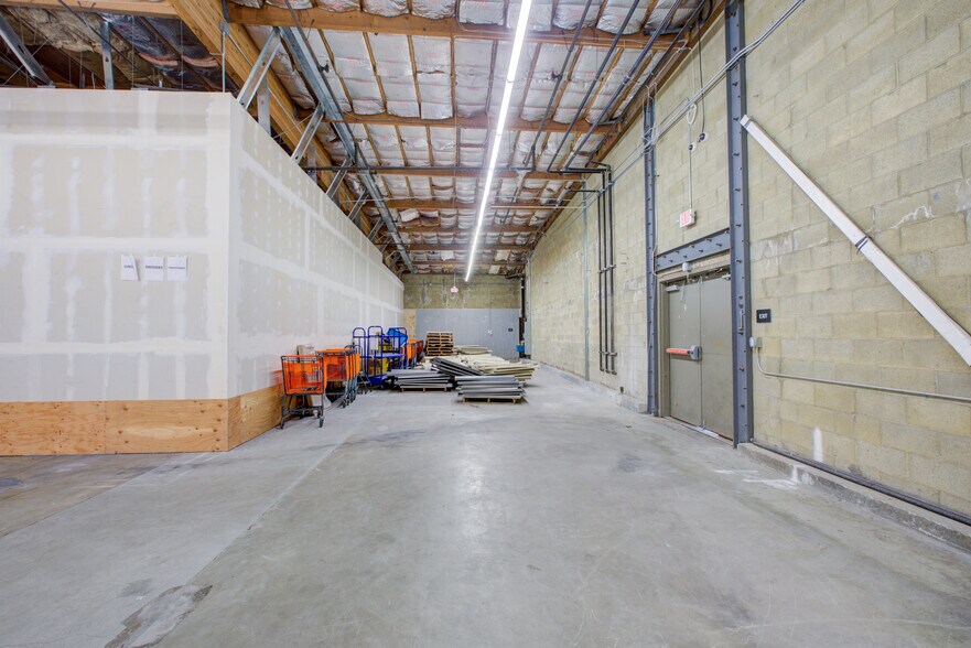 More Photos Of 1717 Oakdale Rd, Modesto Unknown For Lease