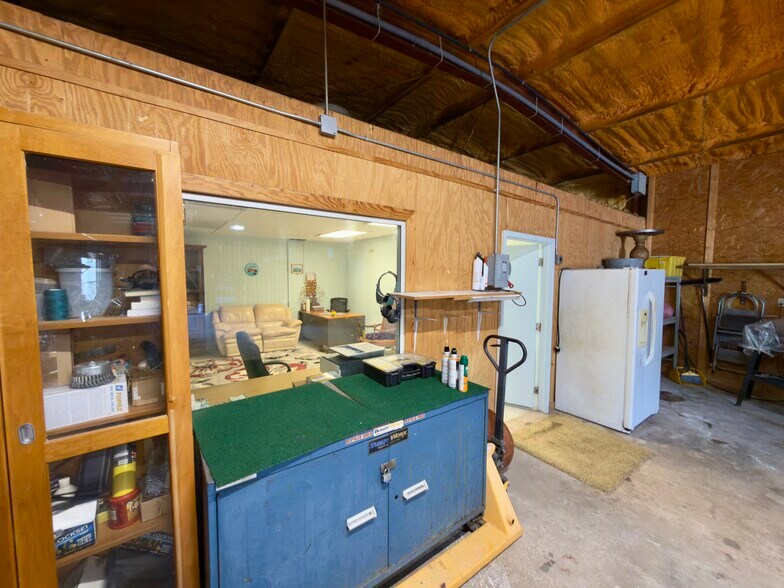More Photos Of 2952 Westfield Rd, Gulf Breeze Industrial For Sale