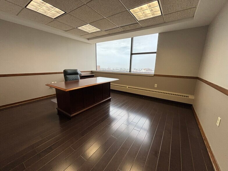 More Photos Of 37 Franklin St, Buffalo Office For Sale