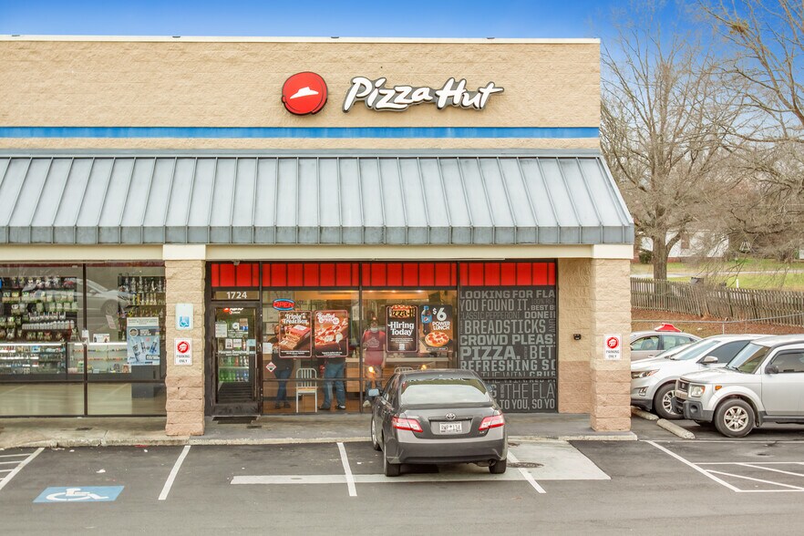 More Photos Of 1730 Airport Rd, Lancaster Unknown For Lease