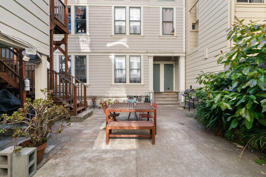 More Photos Of 123-127 Albion St, San Francisco Apartments For Sale
