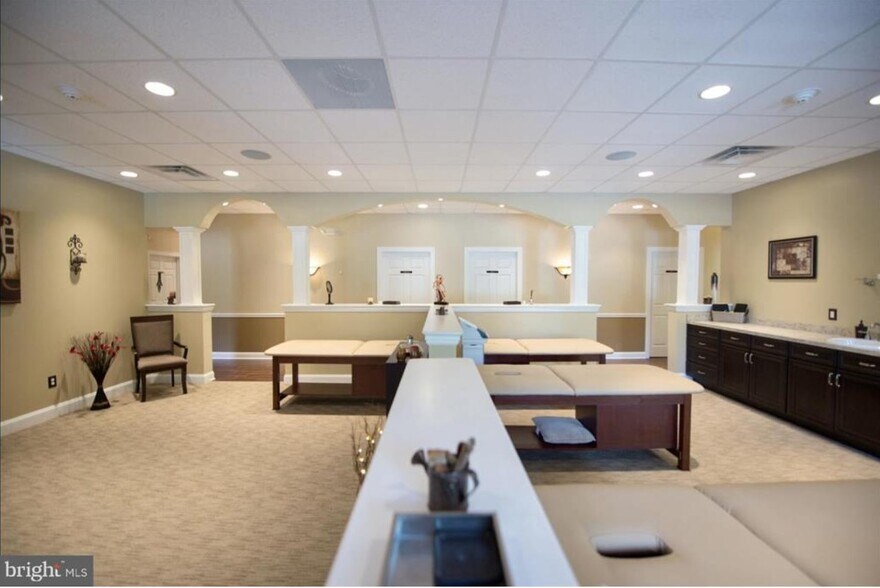 More Photos Of 1324 Belmont Ave, Salisbury Medical For Sale