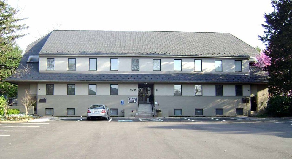 Primary Photo Of 6731 Whittier Ave, McLean Office Residential For Lease