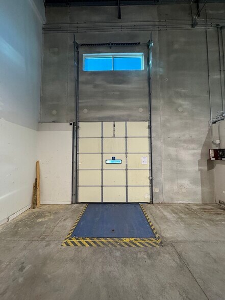 More Photos Of 1201-1217 W Remington Blvd, Romeoville Warehouse For Lease