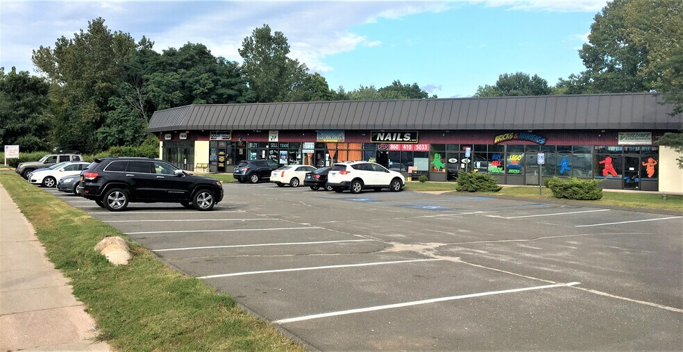 Primary Photo Of 1173 Queen St, Southington Unknown For Lease