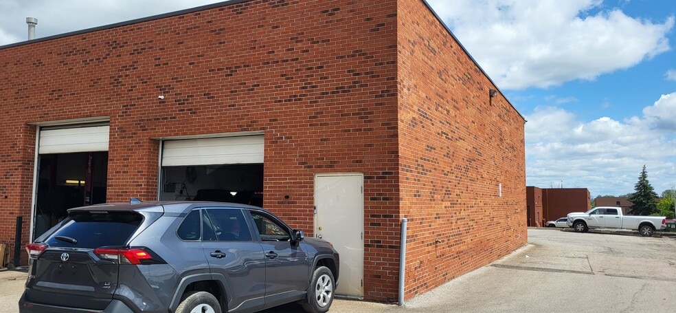 More Photos Of 2899 Steeles Ave W, Toronto Warehouse For Sale