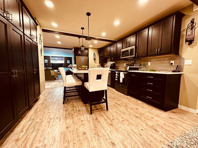 More Photos Of 107 E Main St, Bison Hotel For Sale