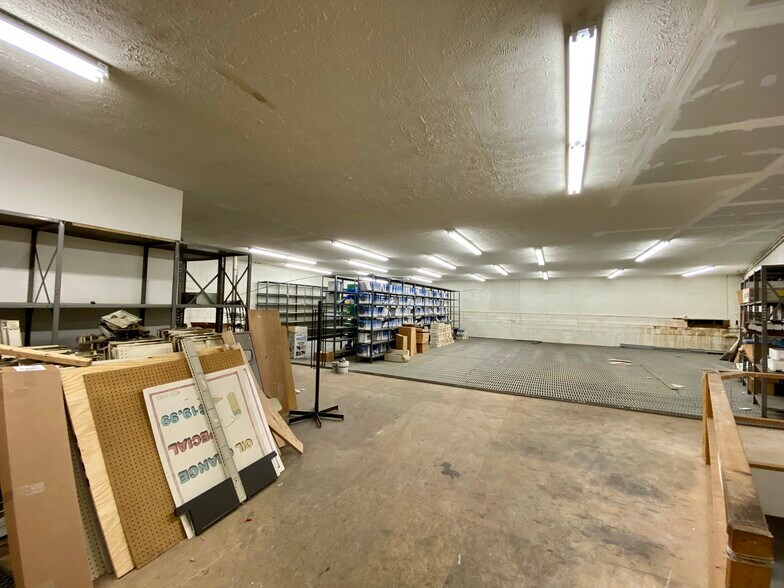 More Photos Of 973 Genesee St, Rochester Auto Repair For Sale