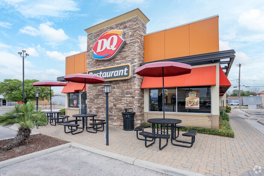 More Photos Of 1179 E Main St, Alice Fast Food For Sale