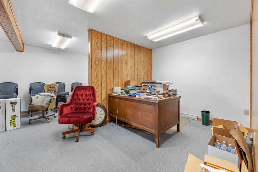 More Photos Of 14924 Beloit Snodes Rd, Beloit Manufacturing For Sale