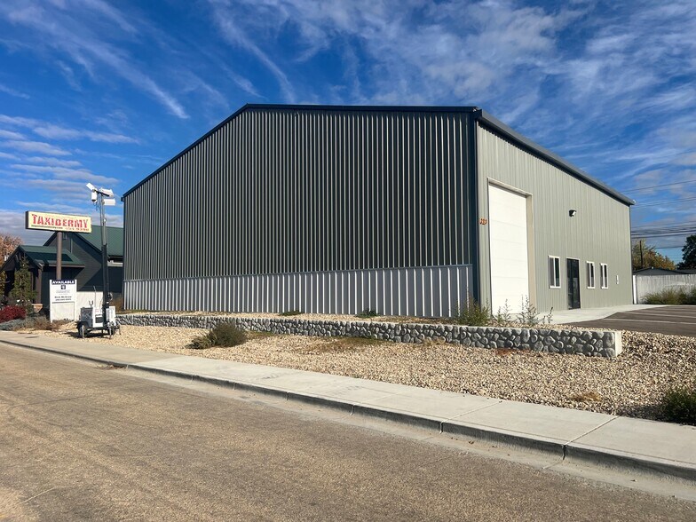 More Photos Of 203 Hannibal Street, Caldwell Warehouse For Lease