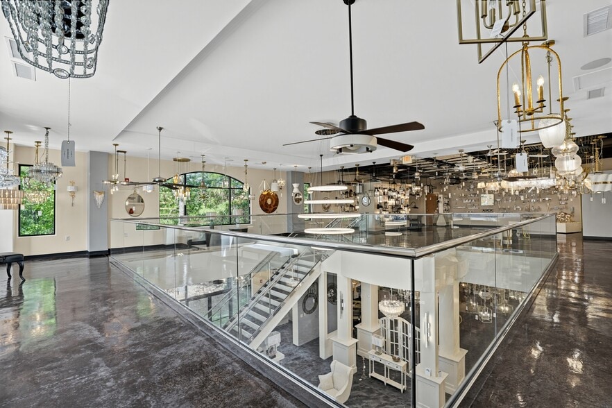 More Photos Of 701 S New Hope Rd, Raleigh Flex For Sale
