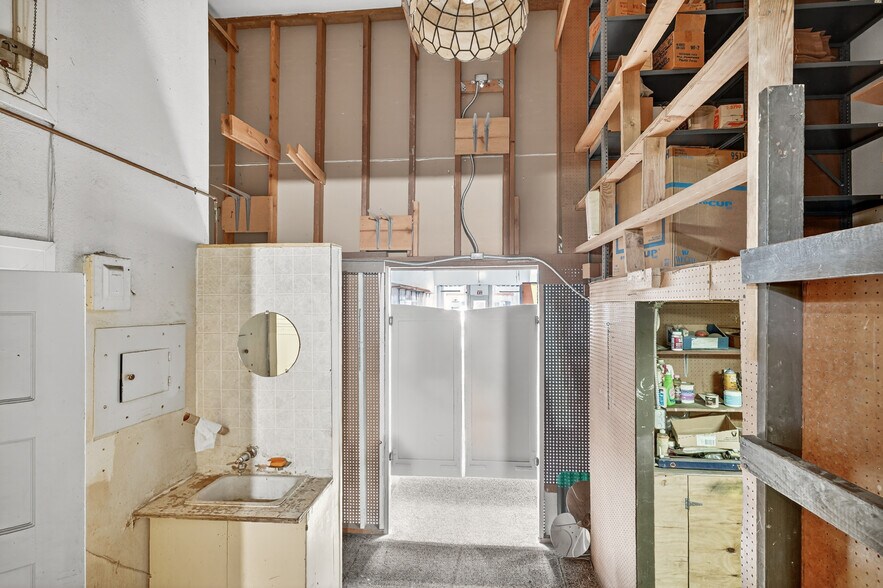 More Photos Of 360-362 Central Ave, Fillmore Storefront For Sale